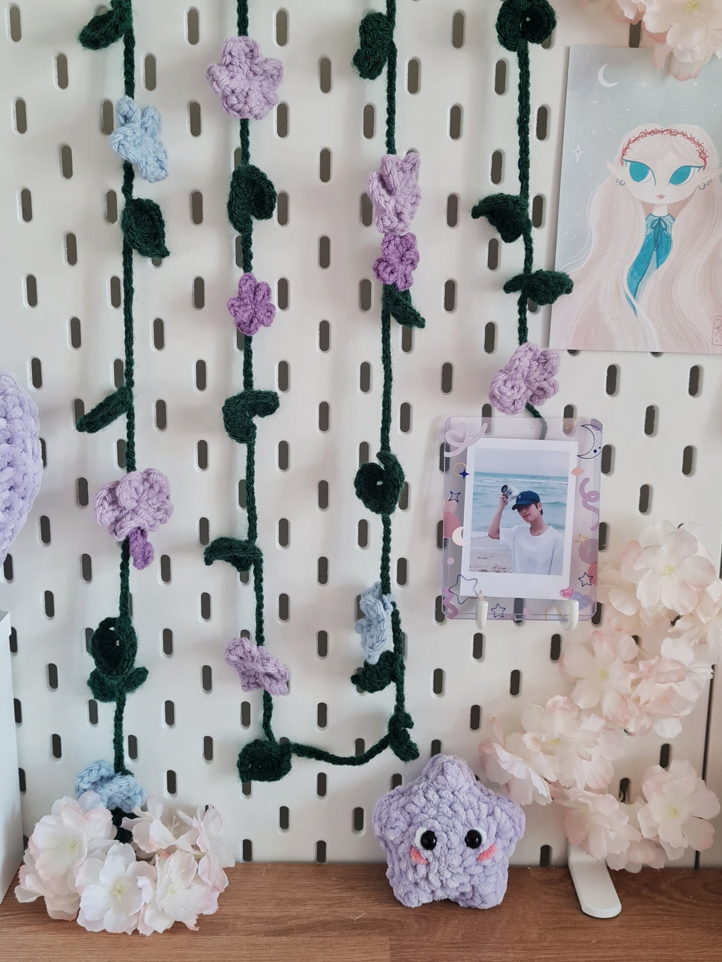 Flowering Vine Garland