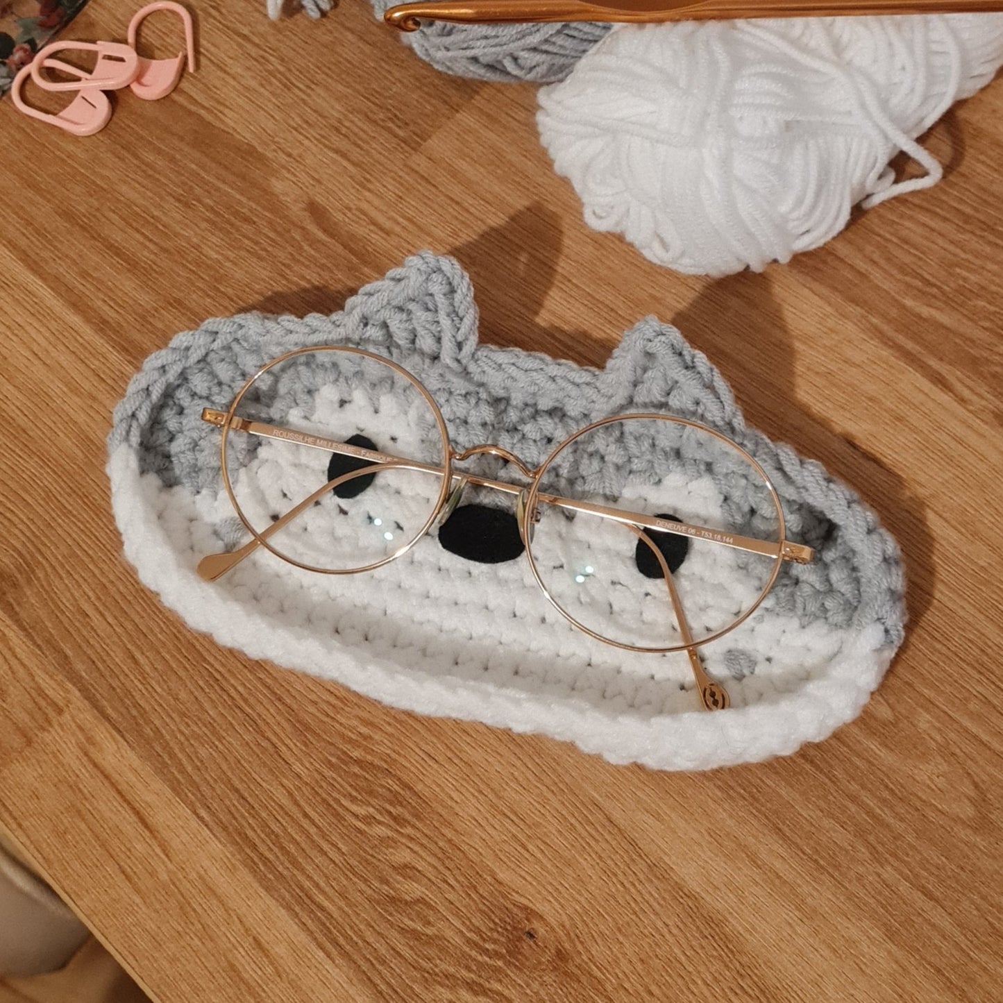 SKZOO glasses holder