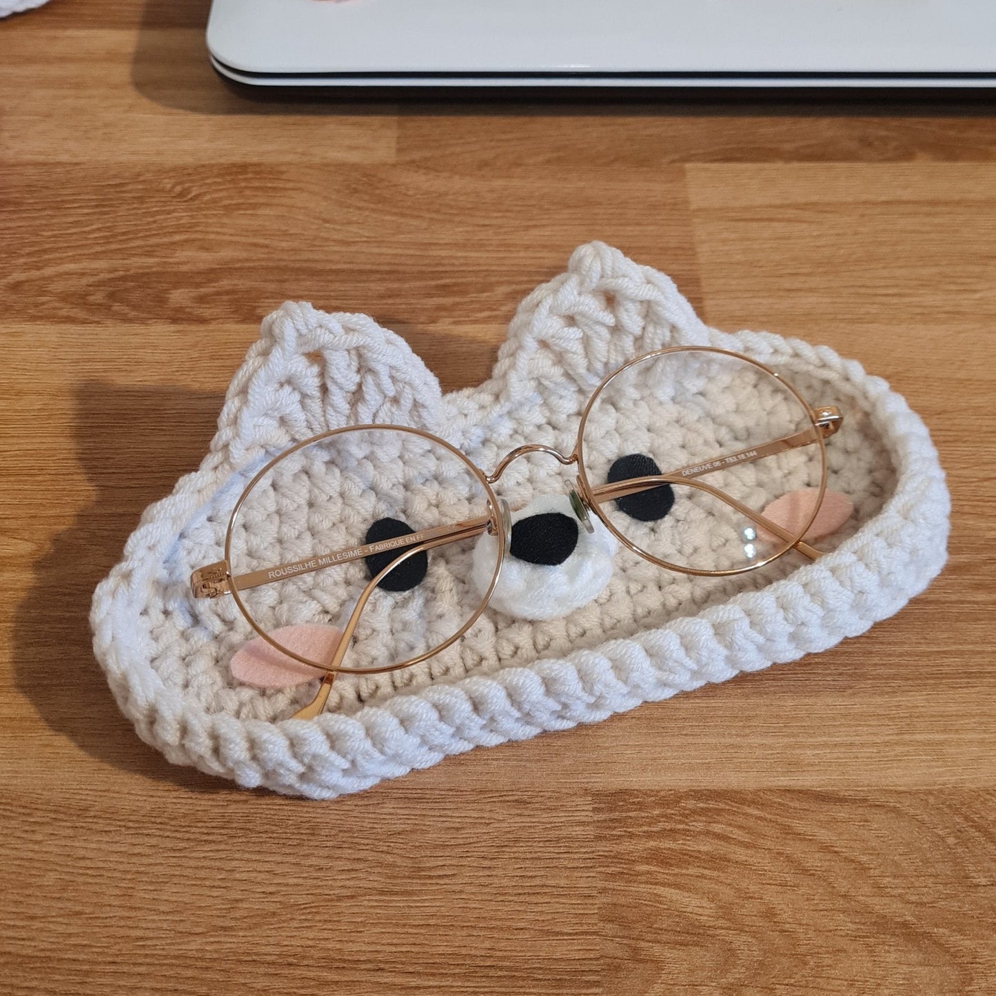 SKZOO glasses holder