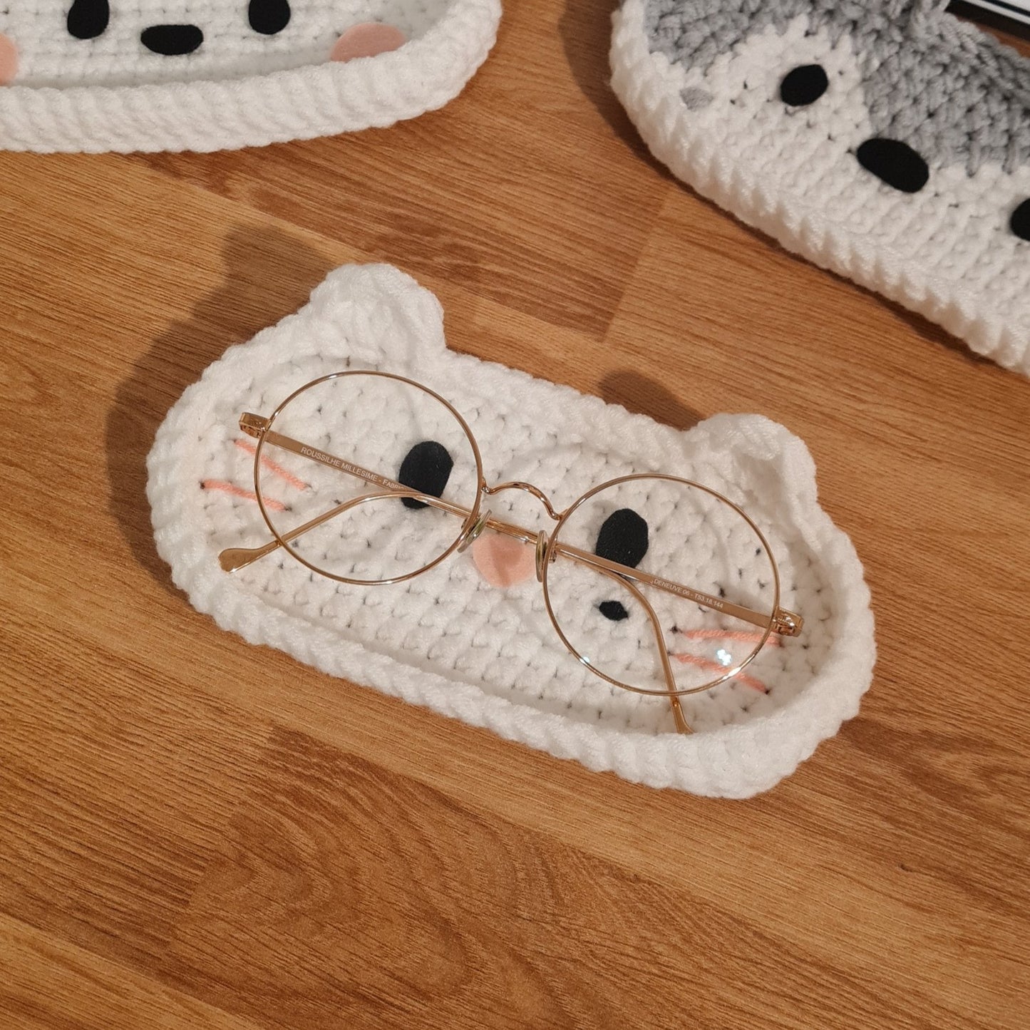 SKZOO glasses holder